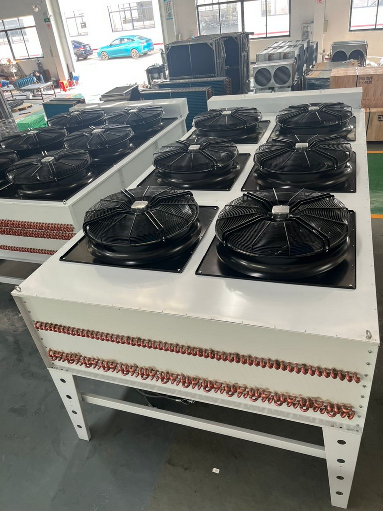 Horizontal Dry Cooler with EC Fan & Water Tank for Chemical Industry Cooling