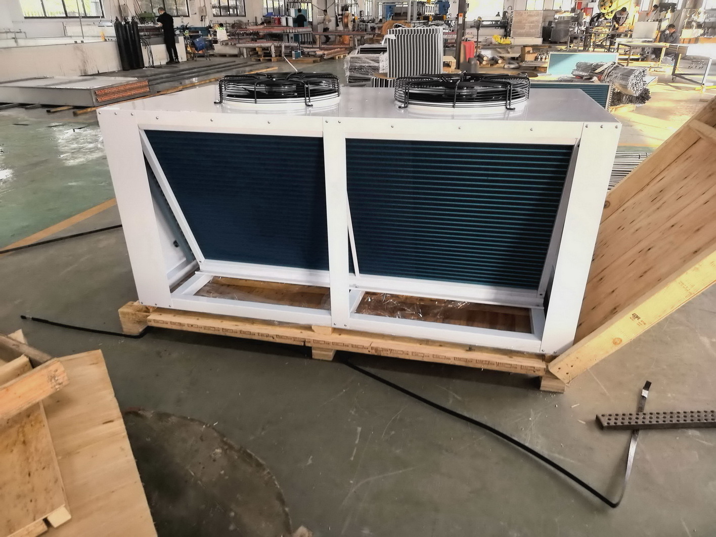 Small V Type Dry Cooler with AC Fan for Packaging Machine Temperature Control